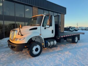 2016 International 4300 S/A Deck Truck