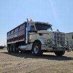 2023 Peterbilt 567 Tri-Drive 24′ Grain Truck full