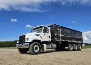2015 Freightliner 114SD Tri-Drive 25′ Grain Truck