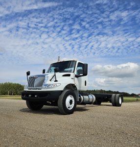 2022 International MV607 Daycab – Hydraulic Brakes